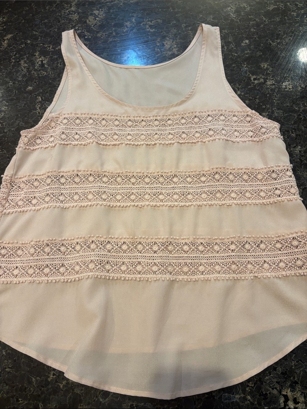 Women's Sleeveless Lace-Trim Tank Top - Blush Pink